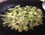 孜然味干煸菜花的做法图解3