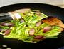 腊肉炒蒜薹的做法图解6