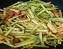 豆干芹菜炒肉的做法图解4