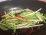 牛肉炒西芹的做法图解5