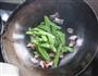荷兰豆炒腊肉的做法图解7