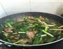 下饭菜蒜苗回锅肉的做法图解5