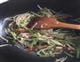 豆芽炒肉丝的做法图解6