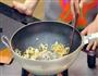 鲜虾油饭的做法图解5