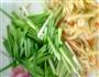家常蒜苗土豆鸡蛋饼的做法图解5