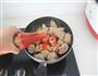 番茄辣酱烧猪蹄的做法图解5