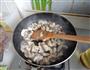 双蛋煎口蘑的做法图解7