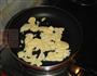 香肠木耳蛋炒饭的做法图解4