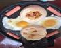 双人份鸡蛋火腿煎馒头的做法图解4