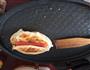 双人份鸡蛋火腿煎馒头的做法图解6