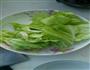 手撕鸡肉炒木耳包菜的做法图解2
