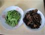 泡椒荷兰豆黑木耳的做法图解1