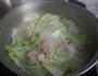 自制肉丸子煮白菜的做法图解9