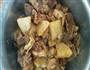 萝卜炖牛腩的做法图解3