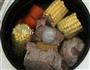 胡萝卜玉米筒骨汤的做法图解3