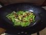 小萝莉版芹菜炒肉的做法图解6