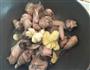 香菇炖小鸡的做法图解6