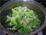 广式腊肠炒花菜的做法图解4