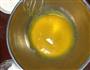 8寸鸭蛋戚风蛋糕的做法图解2
