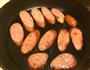 煎香肠的做法图解3