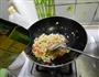 蔬菜炒饭的做法图解12