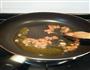 口蘑炒饭的做法图解2
