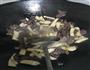牛肉炒鸡腿菇的做法图解4