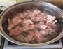 排骨炖土豆的做法图解1
