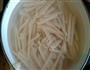 素炒藕丝-切藕丝小妙招的做法步骤2