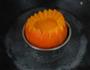 创意原盅南瓜蒸蛋的做法图解3
