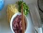 土豆丝牛肉盖浇面的做法图解1