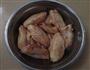 电饭煲焗鸡翅的做法图解1