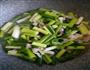 春季应时小炒-蒜薹炒肉片的做法图解4
