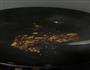 开胃小炒香椿的做法图解2