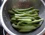酱炒梅豆的做法图解1