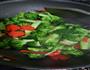 西兰花炒鸡肉的做法图解1