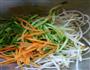 爽脆炝拌豆芽的做法图解5