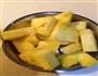 菠萝罐头的做法图解1