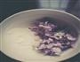 煎紫藤花饼的做法步骤1