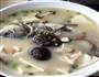 鲫鱼香菇豆腐汤的做法图解1