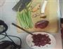 辣牛肉炒芹菜的做法图解1