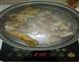 生晒鳘鱼胶煲白鸽汤的做法步骤5