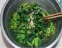 凉拌腰果菠菜的做法图解12
