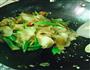 干土豆片炒腊肉的做法图解2
