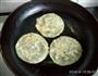 芝麻馅饺子皮饼的做法图解3