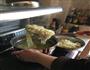 酸菜炖排骨的做法图解1