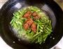 腊肠炒芦笋的做法图解5
