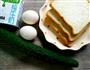 鸡蛋黄瓜吐司卷的做法图解1