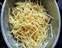 土豆丝煎饼的做法图解2