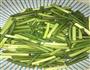 蒜薹炒耳片的做法图解1